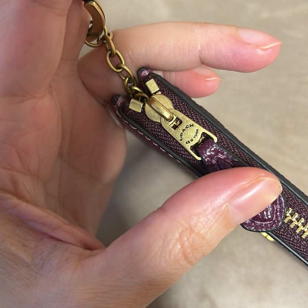 New Coach XGrain Mini ID SKNY Key & Card Holder only- Deep Berry - Picture 12 of 14